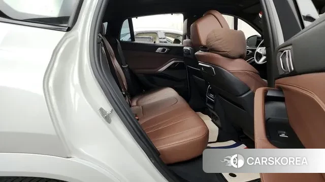 BMW X6 (G06) 2023 Белый из Кореи, фото 3