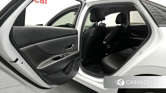 Hyundai The New Avante (CN7) 2023 Белый из Кореи, фото 3