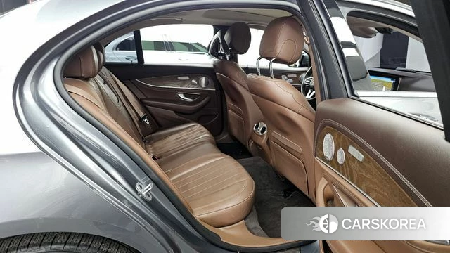 Mercedes-Benz E-Class W213 2019 Серый из Кореи, фото 3