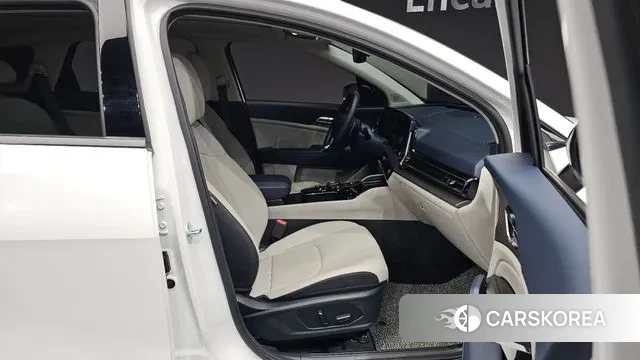 Kia Sportage 5th Generation 2023 Белый из Кореи, фото 3