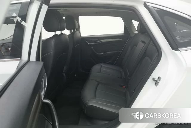 Roewe i6 classic 2021 Белый из Китая, фото 3