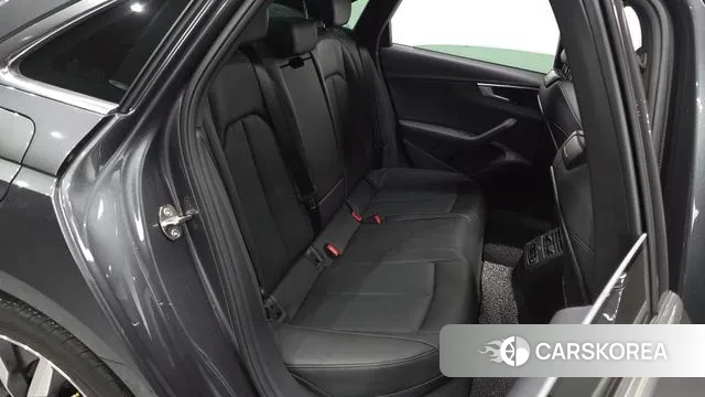 Audi A4 (B9) 2022 Серый из Кореи, фото 3