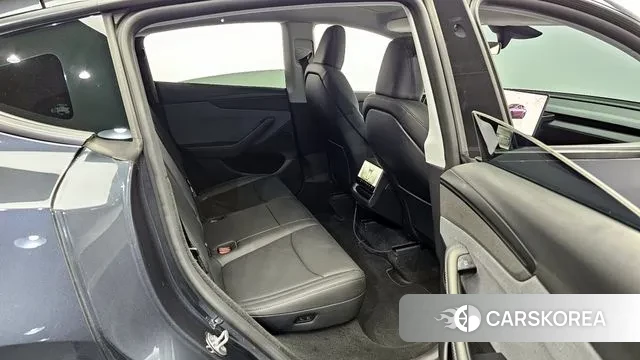 Tesla Model Y 2025 Серый из Кореи, фото 3