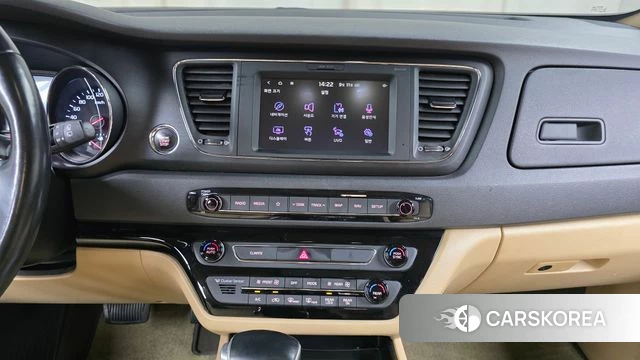 Kia The New Carnival 2019 Черный из Кореи, фото 3