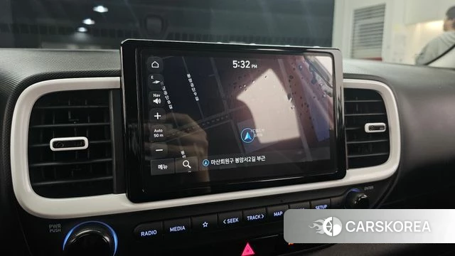 Hyundai Venue 2023 Белый из Кореи, фото 3