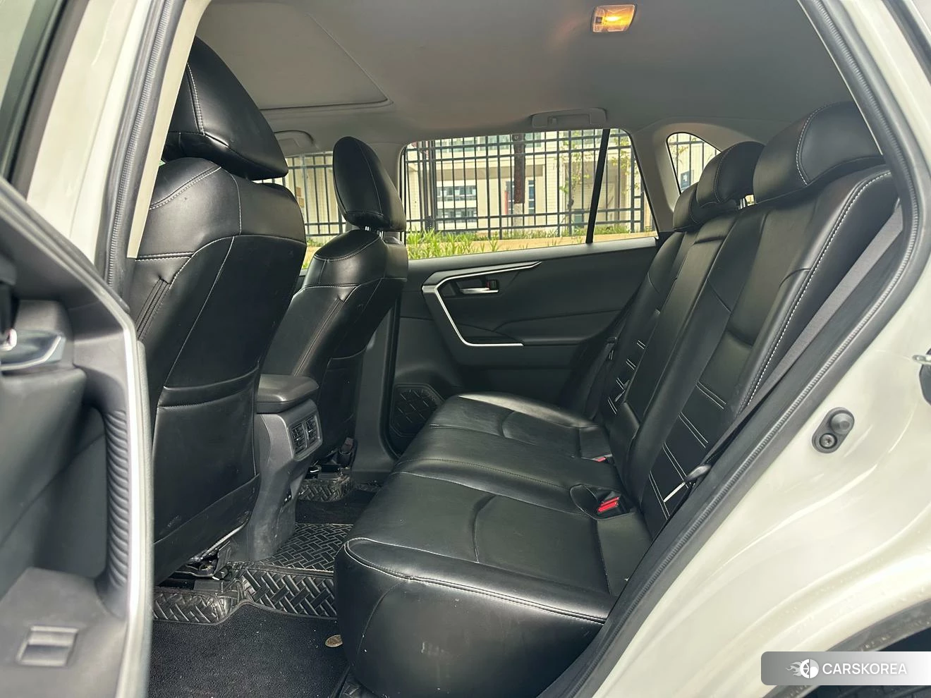 Toyota RAV4 Rongfang 2019 Белый из Китая, фото 3
