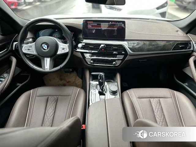 BMW 5 series 2023 Белый из Китая, фото 3