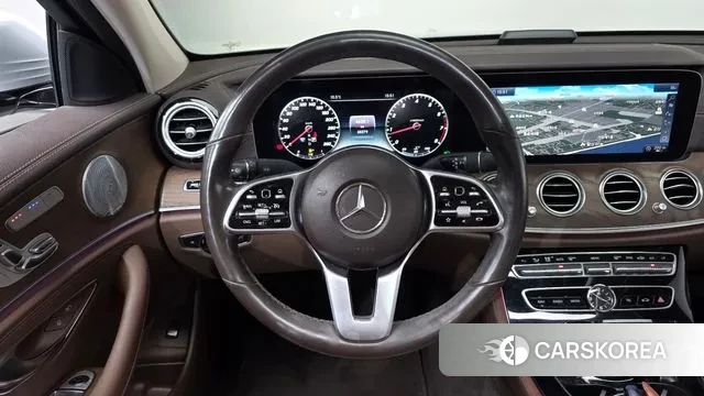 Mercedes-Benz E-Class W213 2019 Серебряный из Кореи, фото 3