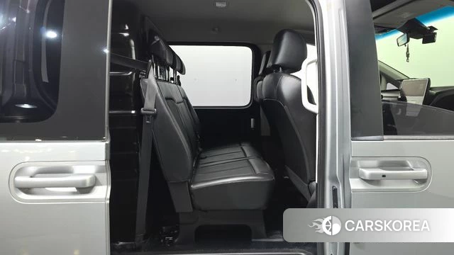 Hyundai Staria 2021 Серебряный из Кореи, фото 3