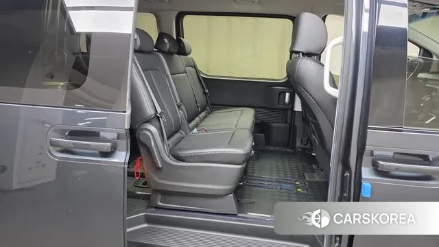 Hyundai Staria 2022 Серый из Кореи, фото 3