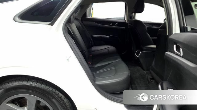 Kia K5 3rd generation 2023 Белый из Кореи, фото 3