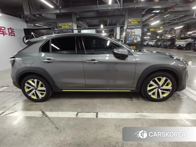 Lynk 02 2022 Темно-серый из Китая, фото 3