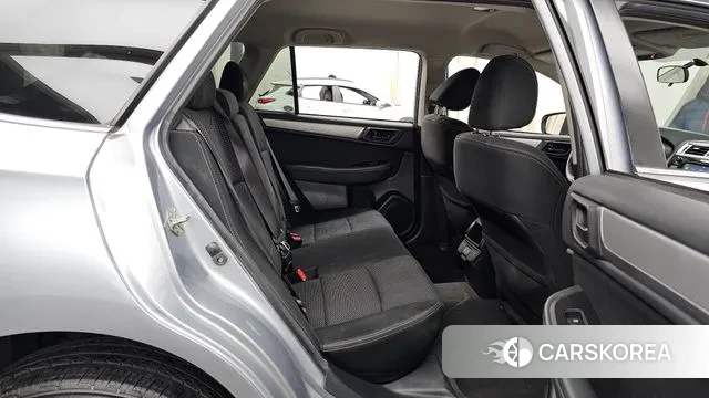 Subaru Outback 2019 Серебристо-серый из Кореи, фото 3