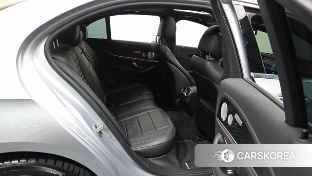 Mercedes-Benz E-Class W213 2022 Серебряный из Кореи, фото 3