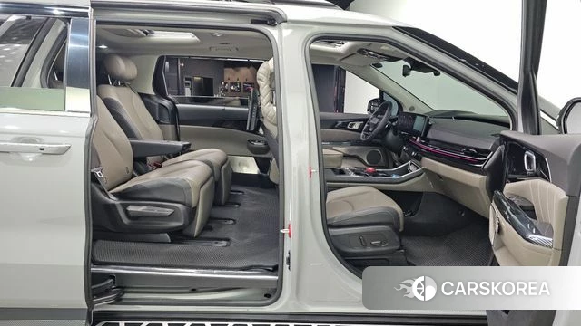 Kia The New Carnival 4th Generation 2025 Серебристо-серый из Кореи, фото 3