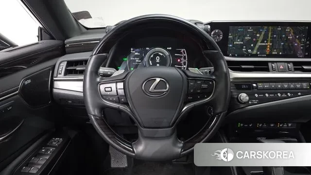 Lexus ES300h 7th generation 2021 Черный из Кореи, фото 3