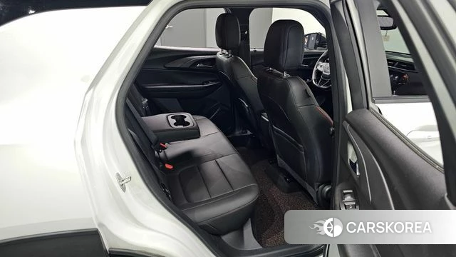 Chevrolet (GM Daewoo) Trailblazer 2022 Белый из Кореи, фото 3