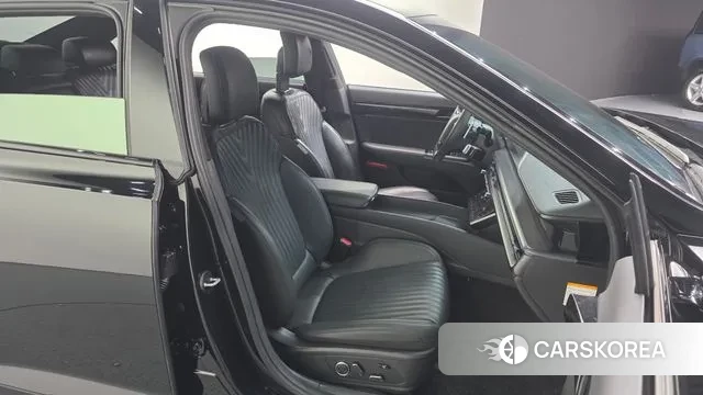 Hyundai Grandeur Hybrid (GN7) 2024 Черный из Кореи, фото 3