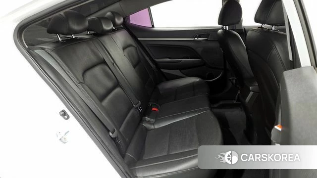 Hyundai Avante AD 2018 Белый из Кореи, фото 3