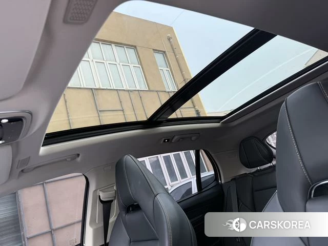 Lynk 01 2024 Белый из Китая, фото 3