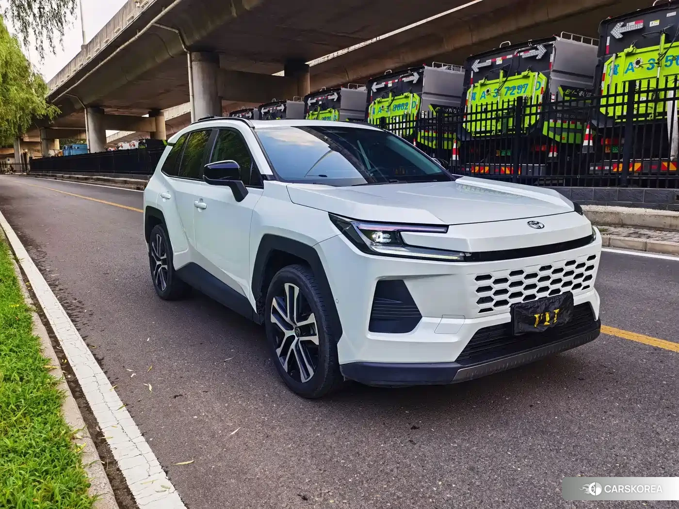 Toyota Wildlander 2026 Белый из Китая, фото 3