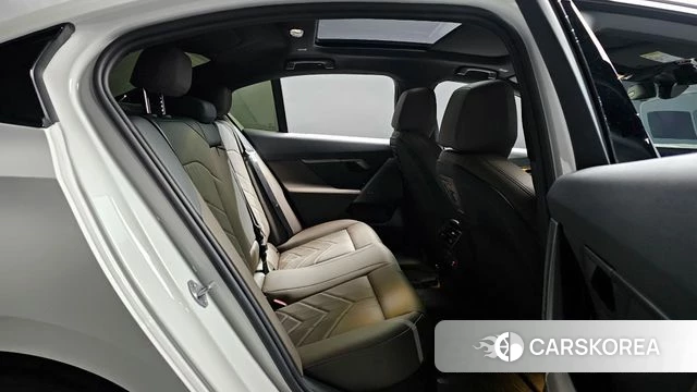 BMW 5 Series (G60) 2025 Белый из Кореи, фото 3