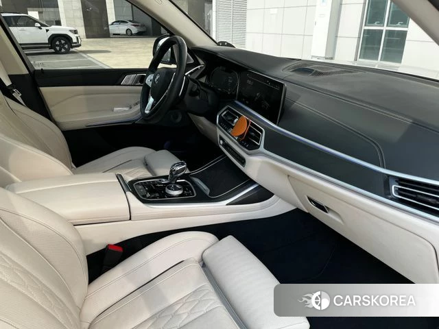 BMW X7 (G07) 2022 Белый из Кореи, фото 3