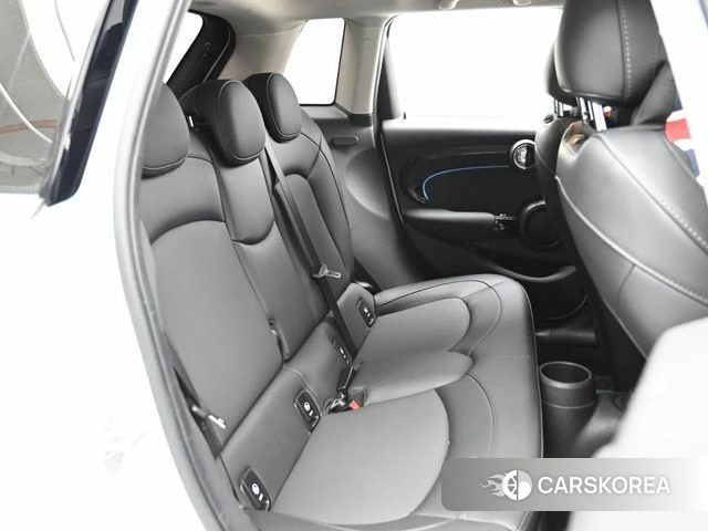 Mini Cooper 2023 Белый из Кореи, фото 3