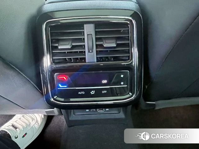 Volkswagen Passat 2024 Черный из Китая, фото 3