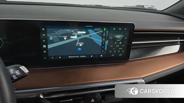 Ssangyong Torres EVX 2023 Светло-серебряный цвет из Кореи, фото 3
