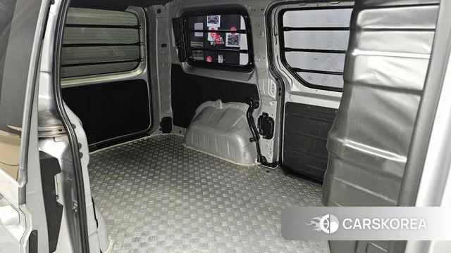 Hyundai Staria 2021 Серебряный из Кореи, фото 3