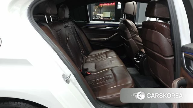 BMW 5 Series (G30) 2019 Белый из Кореи, фото 3