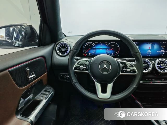 Mercedes-Benz GLB 2023 Черный из Китая, фото 3