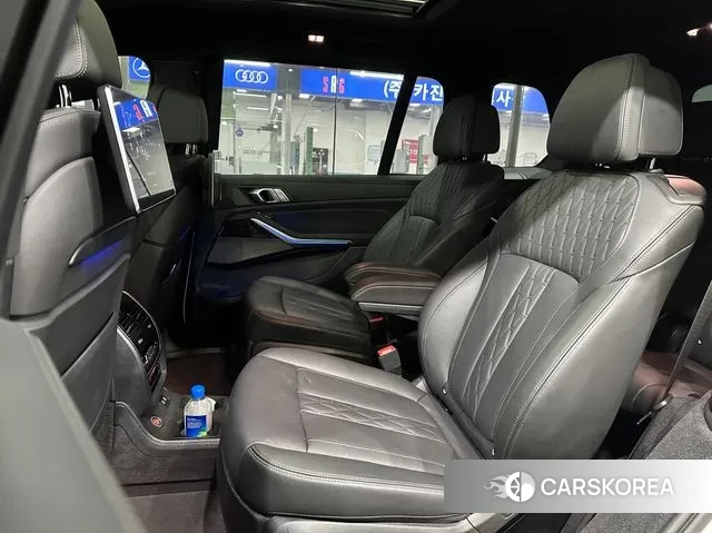 BMW X7 (G07) 2022 Белый из Кореи, фото 3