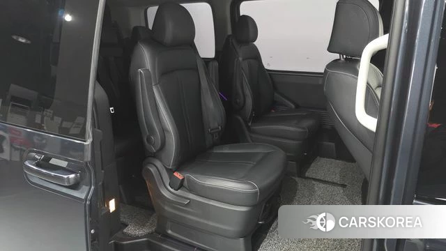 Hyundai Staria 2024 Серый из Кореи, фото 3