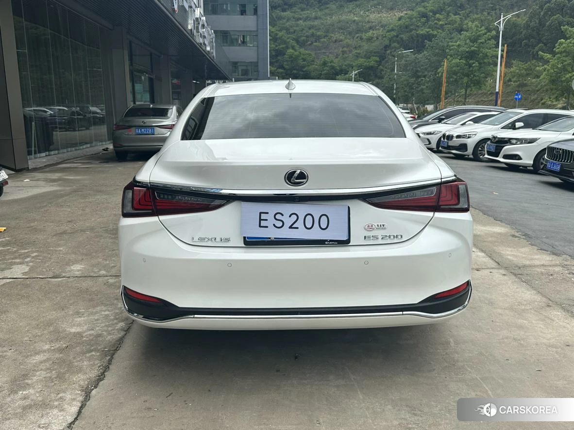 Lexus ES 2021 Белый из Китая, фото 3