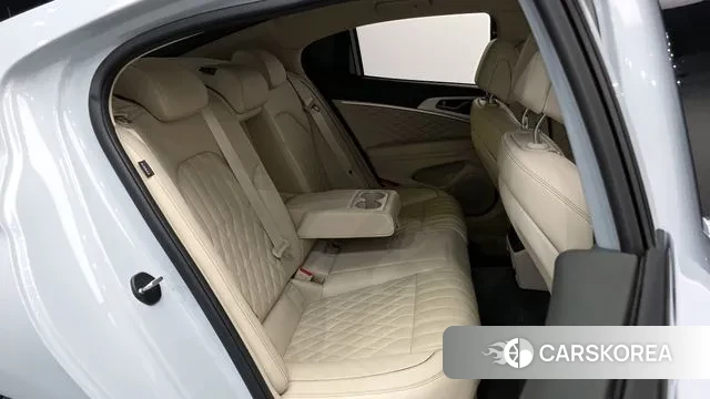 Genesis The New G70 2021 Серебристо-серый из Кореи, фото 3