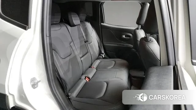 Jeep Renegade 2022 Белый из Кореи, фото 3