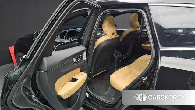 Volvo XC60 second Generation 2019 Черный из Кореи, фото 3