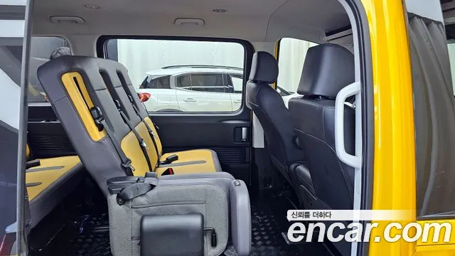 Hyundai Staria 2022 Желтый из Кореи, фото 3