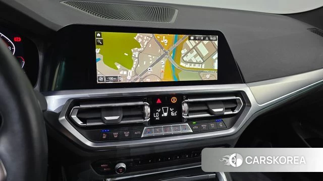 BMW 4 Series (G22) 2023 Черный из Кореи, фото 3