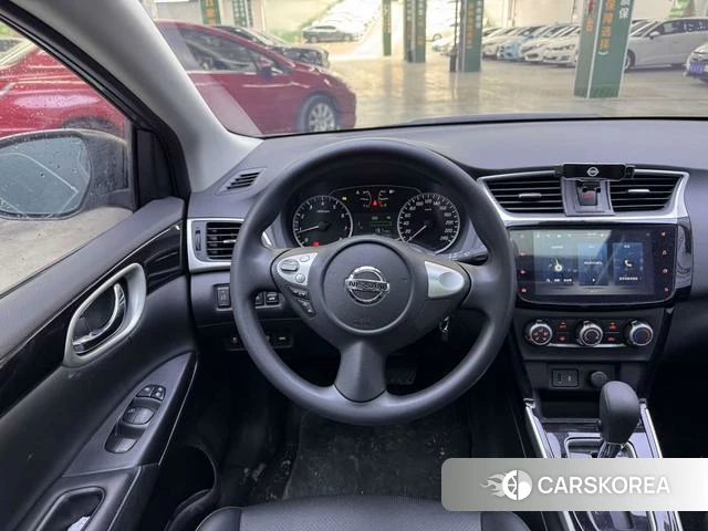 Nissan Xuan Yi 2021 Серебристо-серый из Китая, фото 3