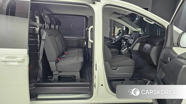 Hyundai Staria 2022 Белый из Кореи, фото 3