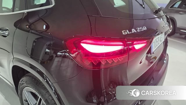 Mercedes-Benz GLA - Class H247 2026 Черный из Кореи, фото 3