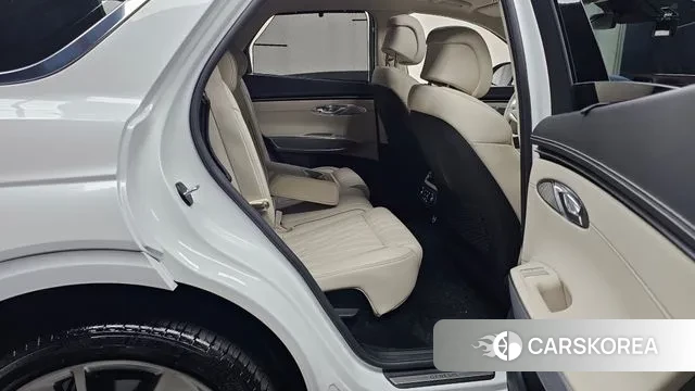 Genesis GV70 2023 Белый из Кореи, фото 3