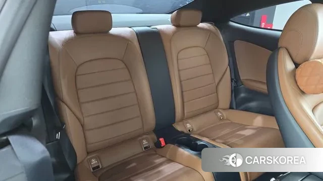 Mercedes-Benz C-Class W205 2018 Белый из Кореи, фото 3