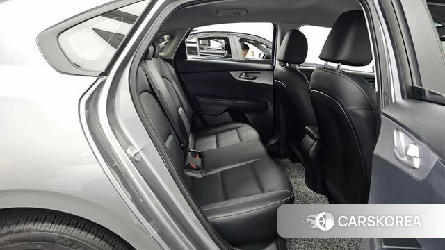 Kia The New K3 2nd generation 2022 Серебристо-серый из Кореи, фото 3