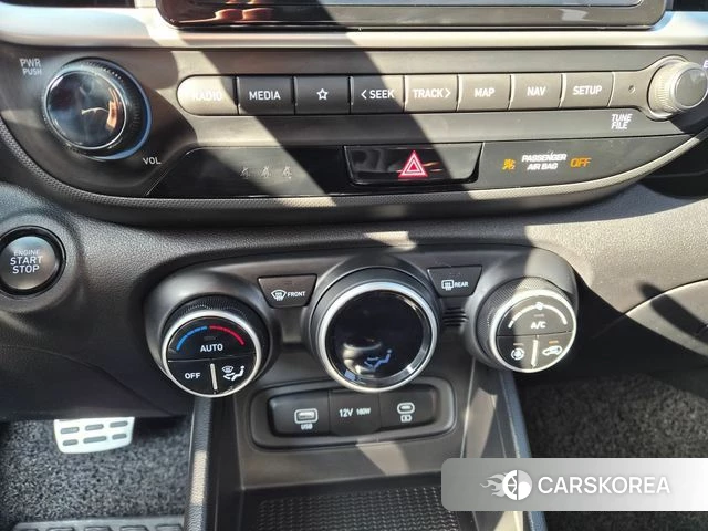 Hyundai Venue 2025 Красный из Кореи, фото 3