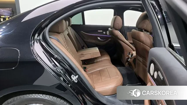 Mercedes-Benz E-Class W213 2021 Черный из Кореи, фото 3