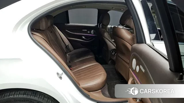 Mercedes-Benz E-Class W213 2019 Белый из Кореи, фото 3